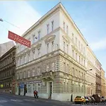 Venezia ホテル 3*