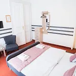 Venezia 3* プラハ