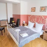 Отель Venezia Прага